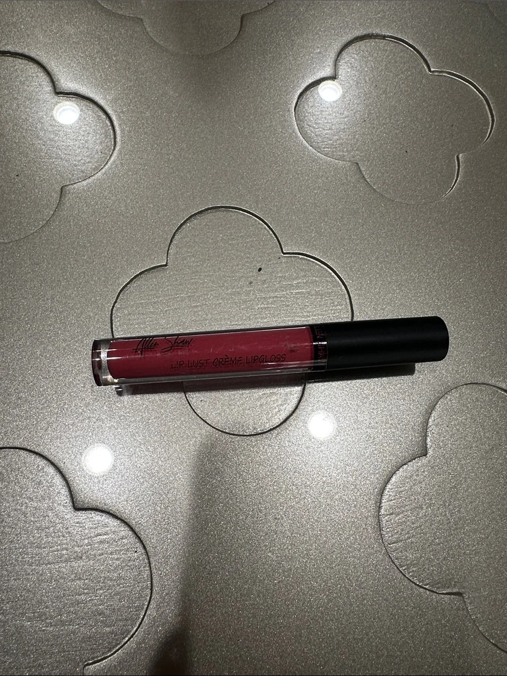 Lip Lust Crème Lip Gloss - Deep Rose